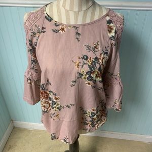 Gimmick by BKE cold shoulder long sleeve